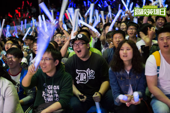 Aki：AL经理一直跟我讲Xiaohao是世一野，明天我要把他赢下