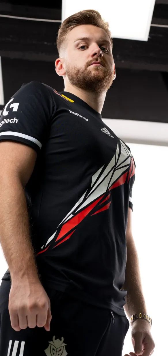 Vitality 在 IEM 科隆 2025 中轻松获得季后赛名额